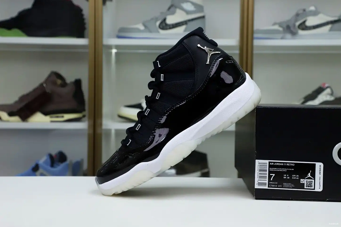 JORDAN AIR Kimikick RETRO 11   25TH 'JUBILEE 0611